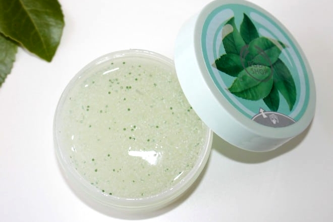 The Body Shop – Fuji green tea shower gel & body scrub