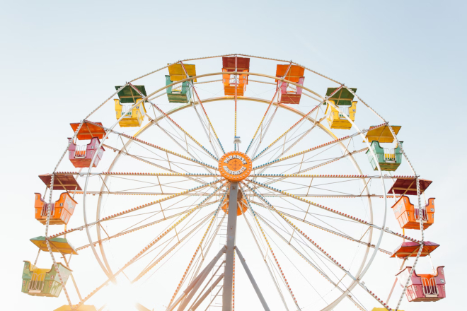 pretpark in de zomer