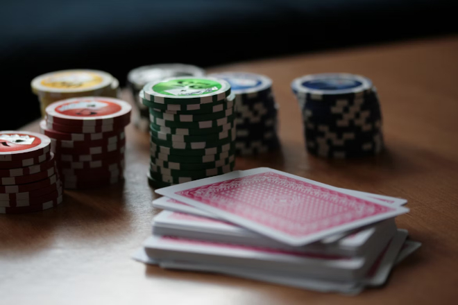 Digitale elegantie: De nieuwe esthetiek van online pokerruimtes